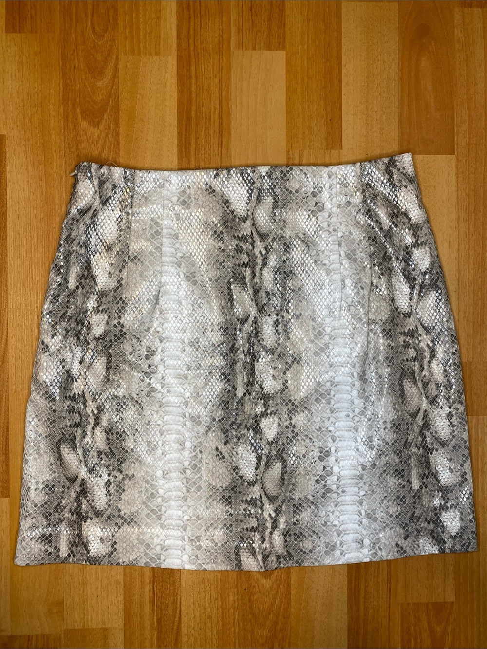 Dynamite Grey Snakeskin Mini Skirt - Picture 8 of 8